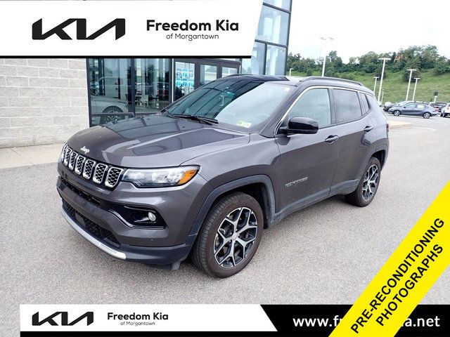Baltic Gray Metallic Clearcoat 2024 Jeep Compass SUV / Crossover Four-Wheel Drive 8-Speed Automatic