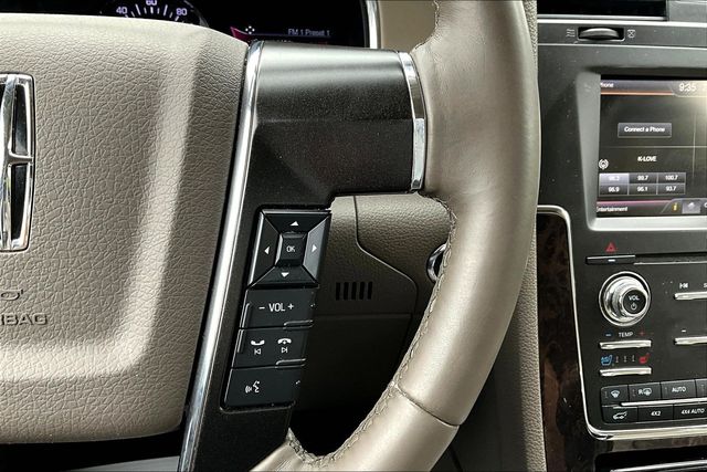 2015 Lincoln Navigator Base - 11