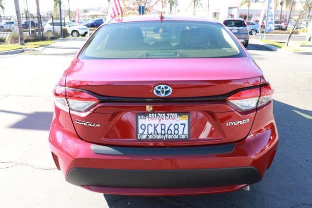 2022 Toyota Corolla Hybrid LE 5