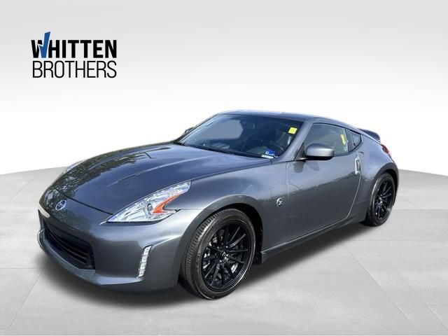 Gray (Gun Metallic) 2017 Nissan 370Z Base Coupe Rear-Wheel Drive 6-Speed Manual