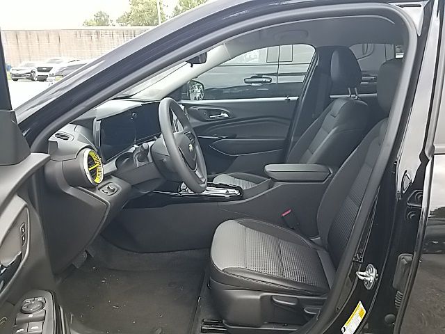 Used 2025 Chevrolet Trax SUV