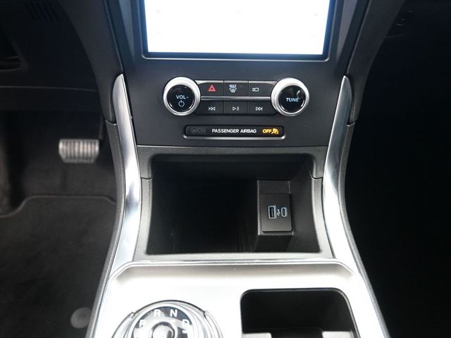 2022 Ford Edge Titanium White at DeMontrond Auto Country