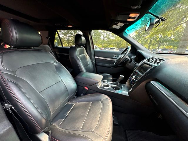 Used 2016 Red Ford Sport image 21