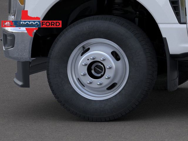 2025 Oxford White Ford Super Duty F-350 DRW XL 4X4 Truck