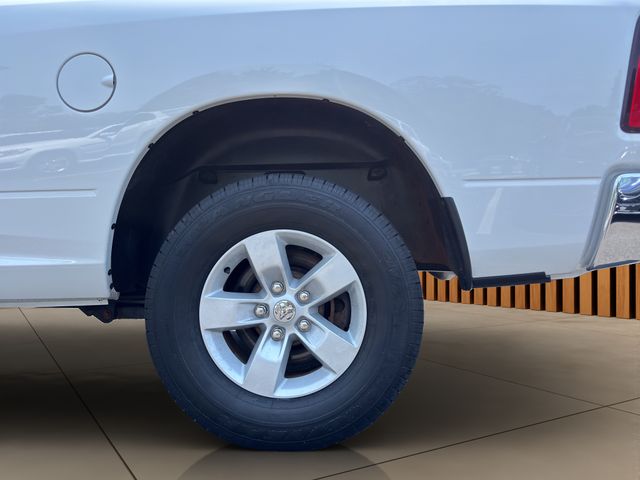 2019 RAM 1500 CLASSIC TRADESSMAN • 5.7L HEMI V8 • 8' BED CLEAN CARFAX • 1 OWNER CHROME APPEARANCE PACKAGE • POWER & REMOTE ENTRY GROUP • BEDLINER • BACKUP CAMERA Thumbnail