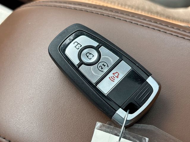New 2025 Ruby Red Metallic Tinted Clearcoat Ford Outer Banks® image 29