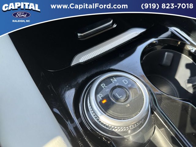 Used 2025 White Ford Platinum image 31