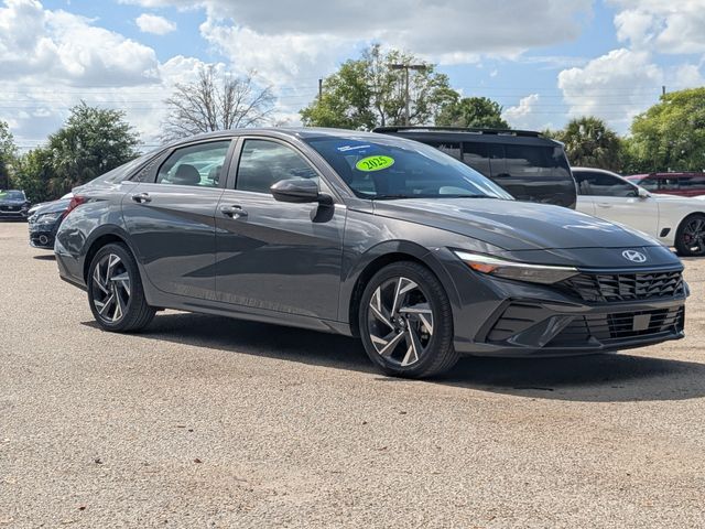 Ecotronic Gray 2025 Hyundai Elantra SEL Convenience FWD Sedan Front-Wheel Drive Continuously Variable Transmission