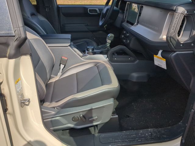 New 2025 Desert Sand Ford Outer Banks® image 38