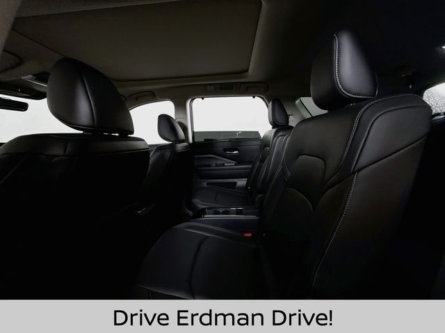 Used 2025 Nissan Pathfinder SUV