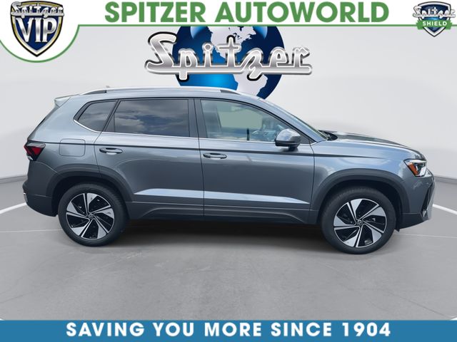 Certified Used 2025 Gray Volkswagen 1.5T SE image 10