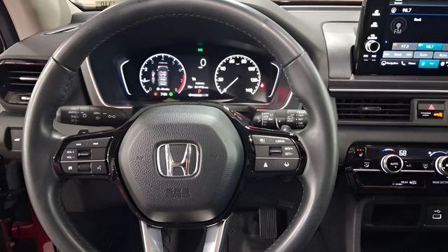 Used 2025 Honda Pilot SUV