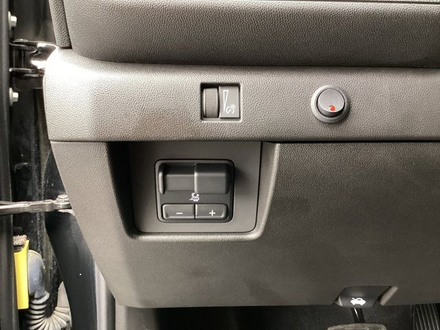 Used Car 2023 Chevrolet Colorado  Trail Boss For Sale Under $40,000 In San Antonio, Texas