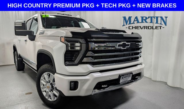White (Iridescent Pearl Tricoat) 2024 Chevrolet Silverado 3500HD Pickup Truck Four-Wheel Drive Automatic