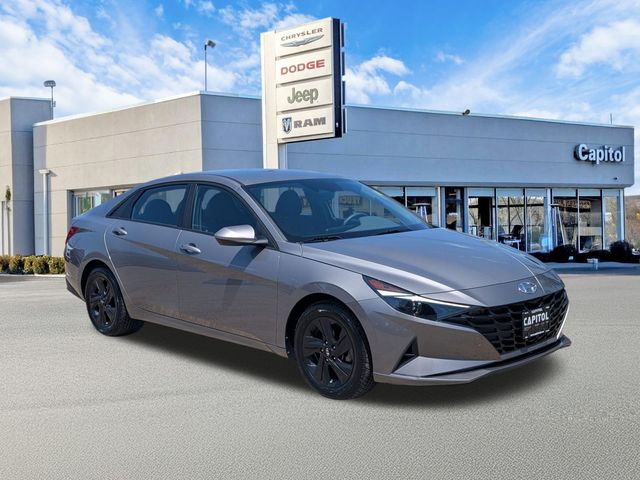 Fluid Metal 2023 Hyundai Elantra Sedan Front-Wheel Drive Continuously Variable Transmission