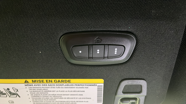 Used 2024 Diamond Black Crystal Pearlcoat Jeep Limited image 33