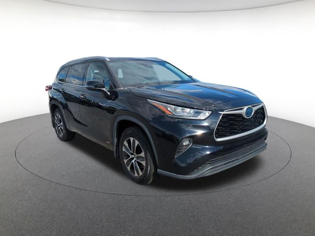 used 2020 Toyota Highlander Hybrid car, priced at $32,481