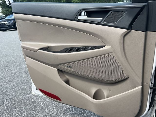 Used 2019 White Hyundai Sport image 31