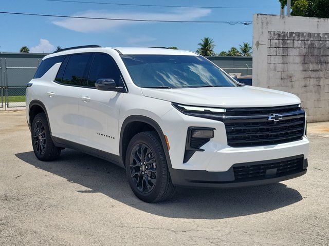 Summit White 2025 Chevrolet Traverse SUV / Crossover Front-Wheel Drive 8-Speed Automatic