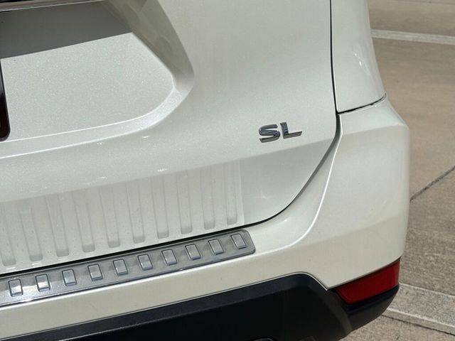 Thumbnail: 2017 Nissan Rogue - 12