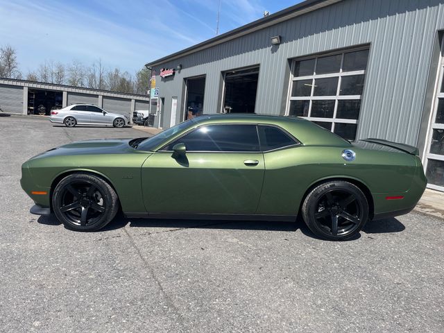 2022 Dodge Challenger R/T - Green exterior view 4
