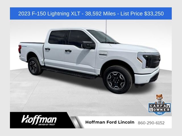 Oxford White 2023 Ford F-150 Lightning XLT SuperCrew AWD Pickup Truck All-Wheel Drive Automatic