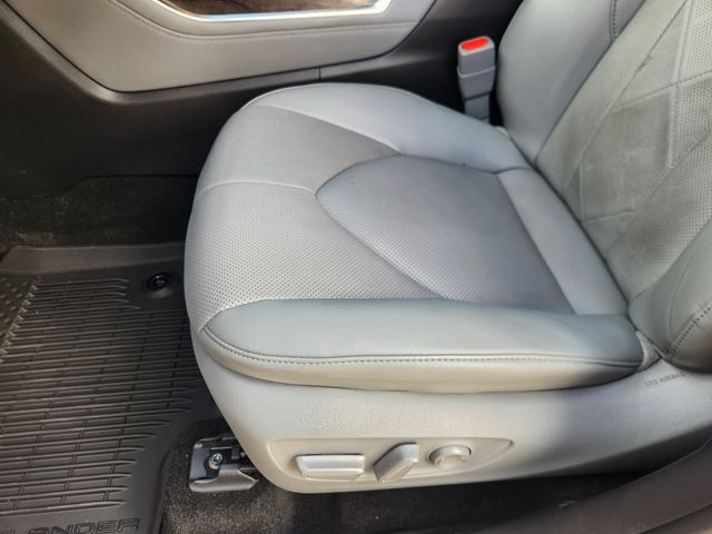 2025 Toyota Highlander Hybrid Platinum  at Gullo Toyota