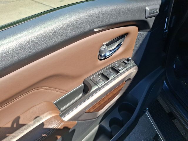 Used 2023 Nissan Titan Truck