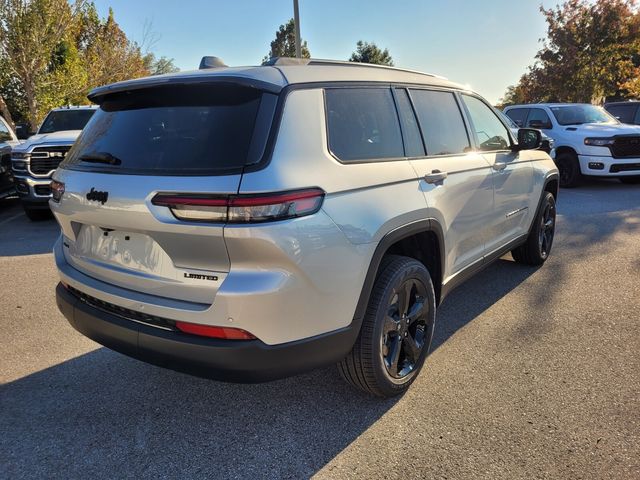 New 2025 Silver Jeep Limited image 15