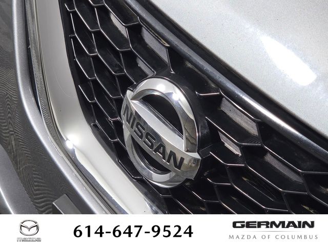 Used 2017 Gray Nissan SR image 14