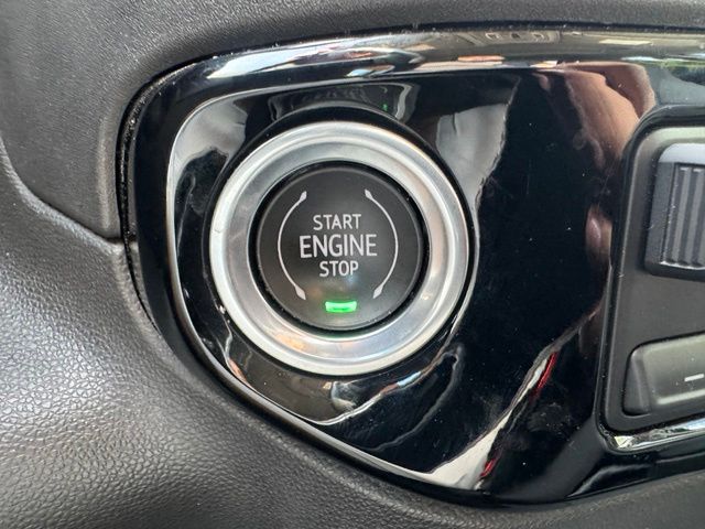 Used 2023 White Chevrolet LT image 29