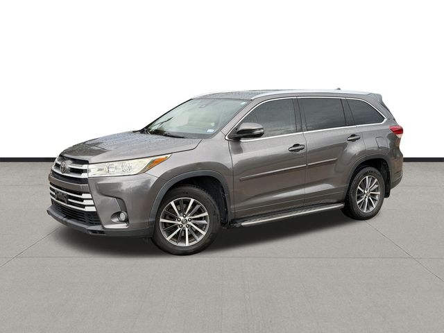 2017 Toyota Highlander XLE Gray at Autostrade
