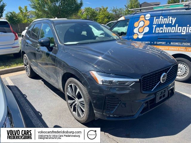 Onyx Black Metallic 2024 Volvo XC60 B5 Plus Dark Theme AWD SUV / Crossover All-Wheel Drive Automatic
