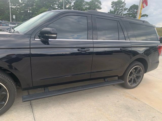 Used 2022 Black Ford Limited image 2