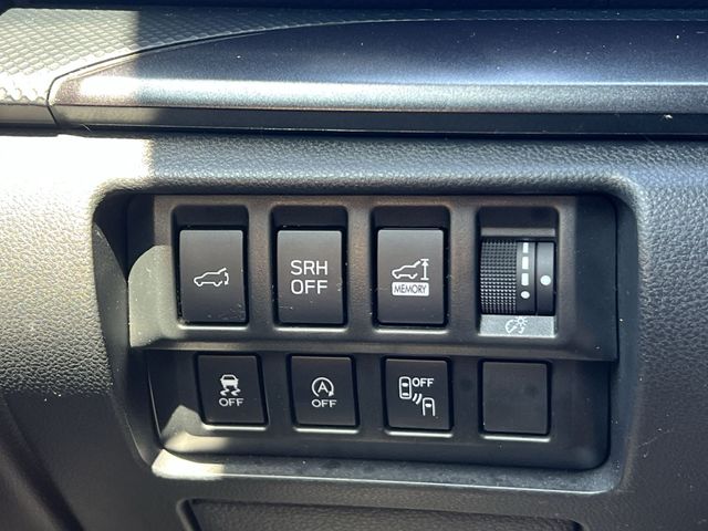 Used 2022 White Subaru Wilderness image 32