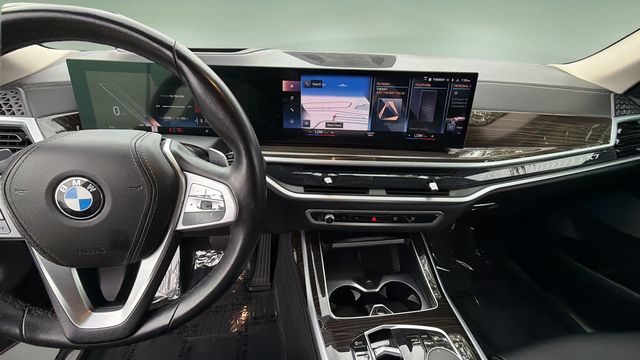 Used 2023 Black BMW xDrive40i image 13