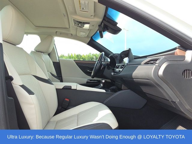 Used 2025 Lexus ES Sedan