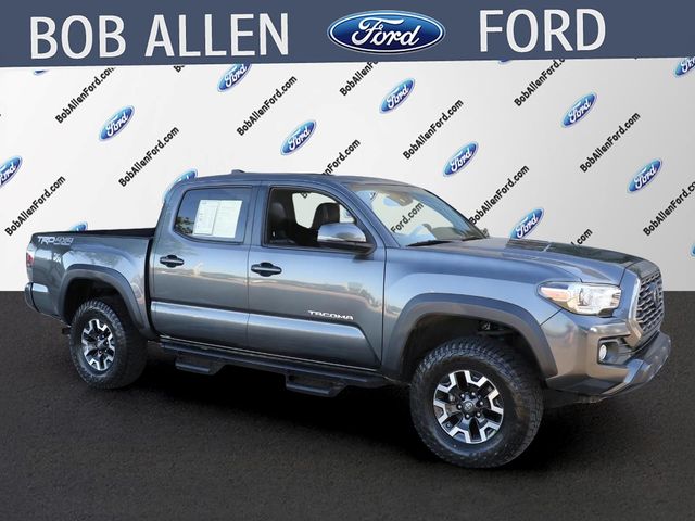 Used 2020 Toyota Tacoma TRD Off Road with VIN 3TMCZ5AN5LM312598 for sale in Kansas City