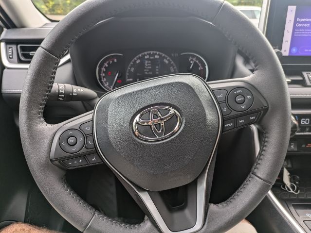 2024 Toyota RAV4 XLE Premium 22