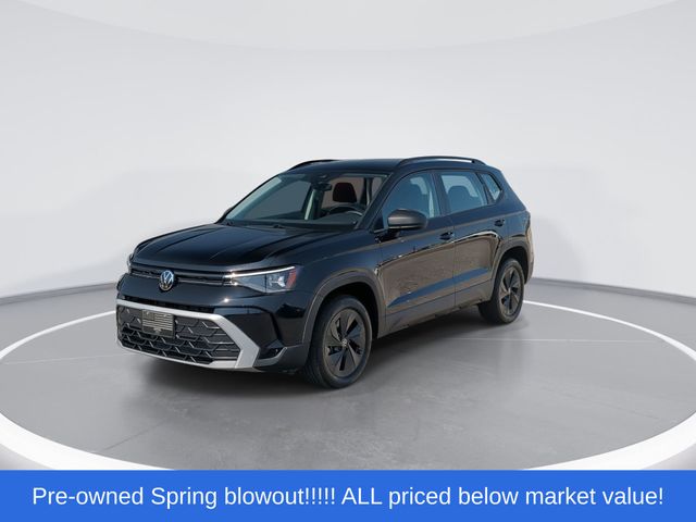 Used 2025 Deep Black Pearl Effect Volkswagen 1.5T S image 4