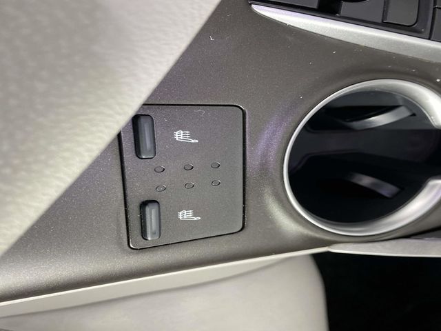 2023 Toyota Camry XLE Red - Grieco Acura - Image 23