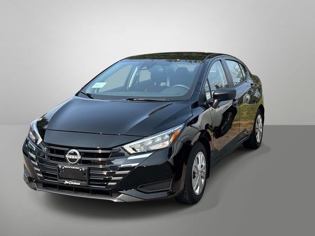 Super Black Metallic 2025 Nissan Versa Sedan Front-Wheel Drive Continuously Variable Transmission