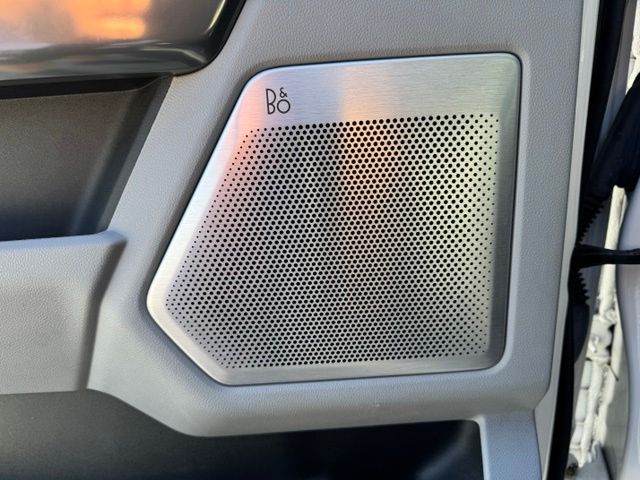Used 2021 White Ford Limited image 22