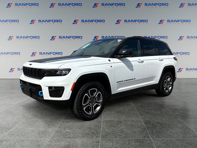 Bright White Clearcoat 2022 Jeep Grand Cherokee 4xe Trailhawk 4WD SUV / Crossover Four-Wheel Drive 8-Speed Automatic