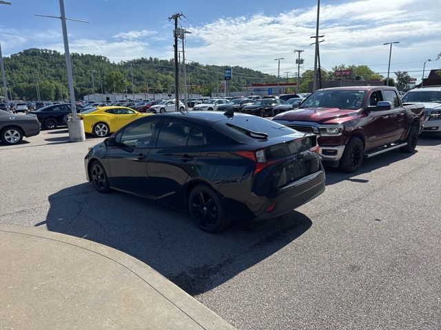 2022 Toyota Prius L photo