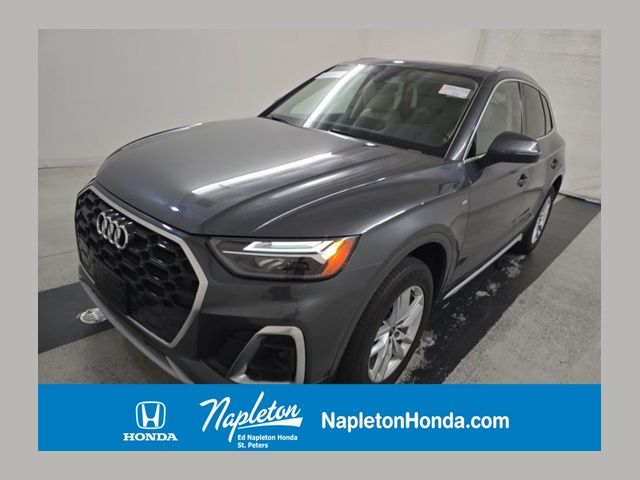 Daytona Gray Pearl 2022 Audi Q5 SUV / Crossover All-Wheel Drive 7-Speed Automatic
