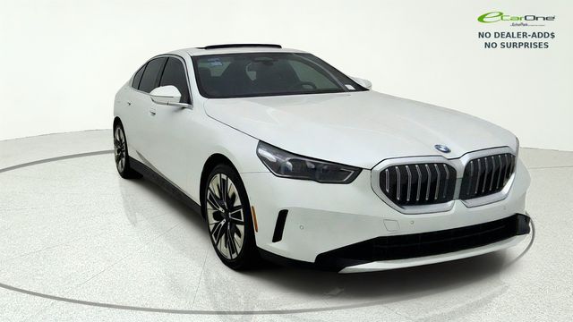 Mineral White Metallic 2026 BMW 5 Series Sedan All-Wheel Drive 8-Speed Automatic