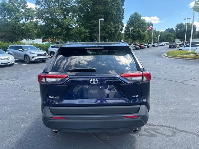 2025 Toyota RAV4 XLE - Photo 12