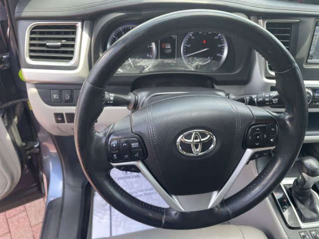 Used 2017 Toyota Highlander SUV