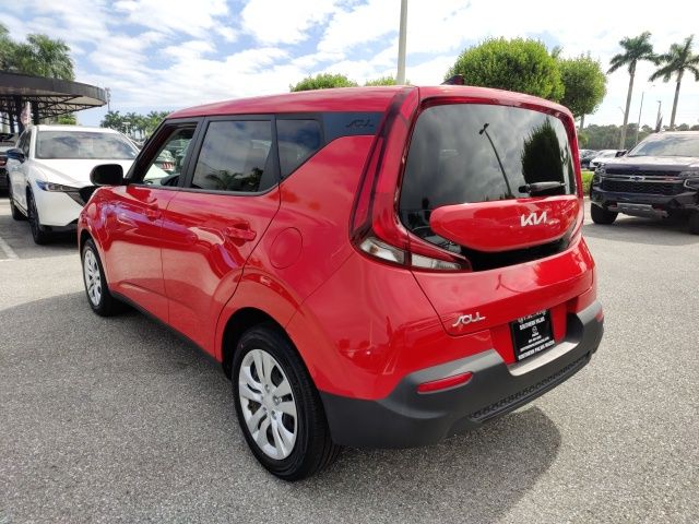 2022 Kia Soul LX 10